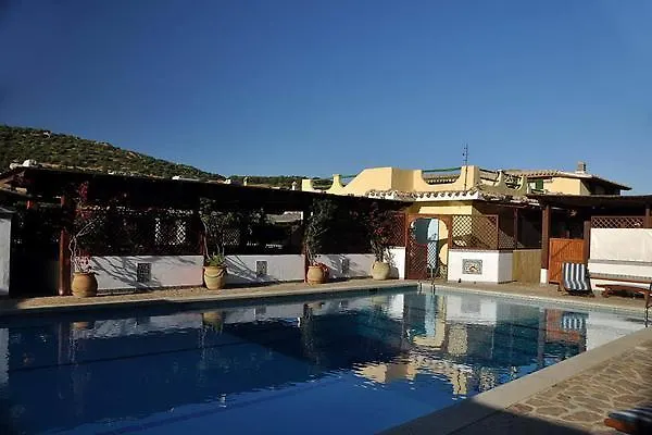Hotel Fiore Di Maggio Villasimius 3*,